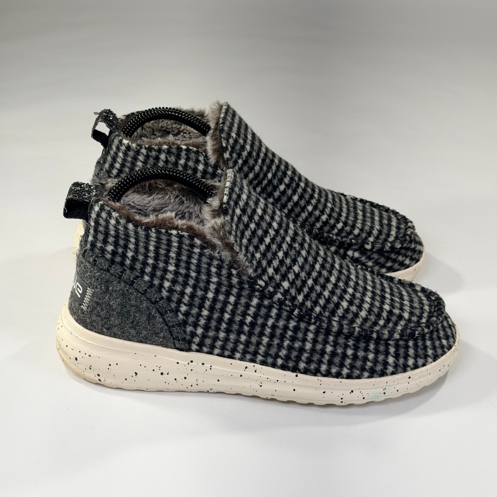 Hey Dude Denny Helis Boots Womens 7 Dark Grey Houndstooth Faux Fur Cozy Comfort